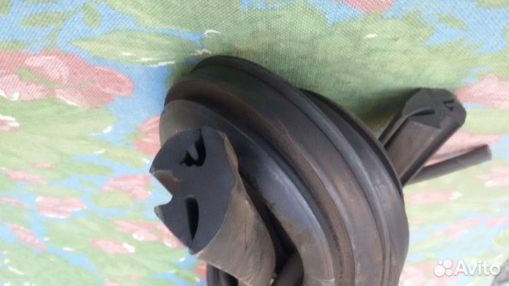 Москвич 408 412 2140 уплотнитель резинка стекла