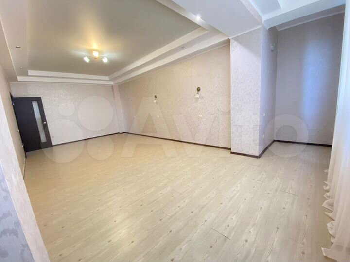 4-к. квартира, 137 м², 3/10 эт.