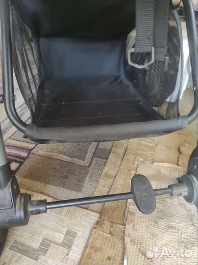 Прогулочная коляска новая