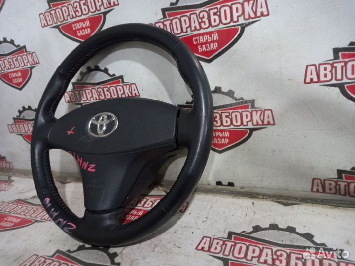 Руль Toyota Isis ZNM10 1zzfe 2006