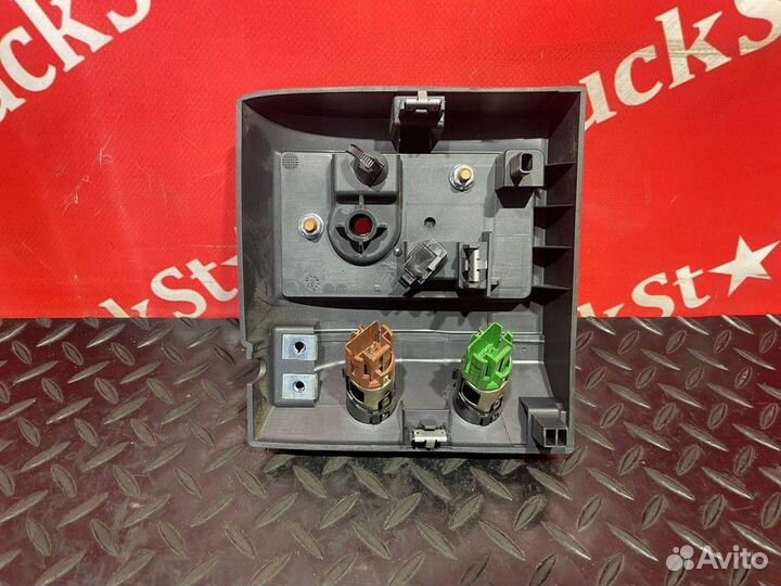 Панель розеток Renault T