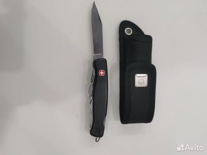 Швейцарский нож Wenger