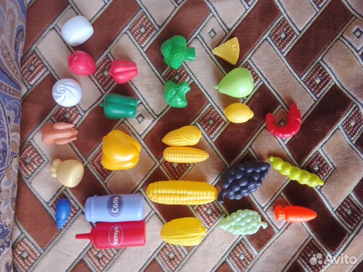 Наборы игрушек продуктов/посуды
