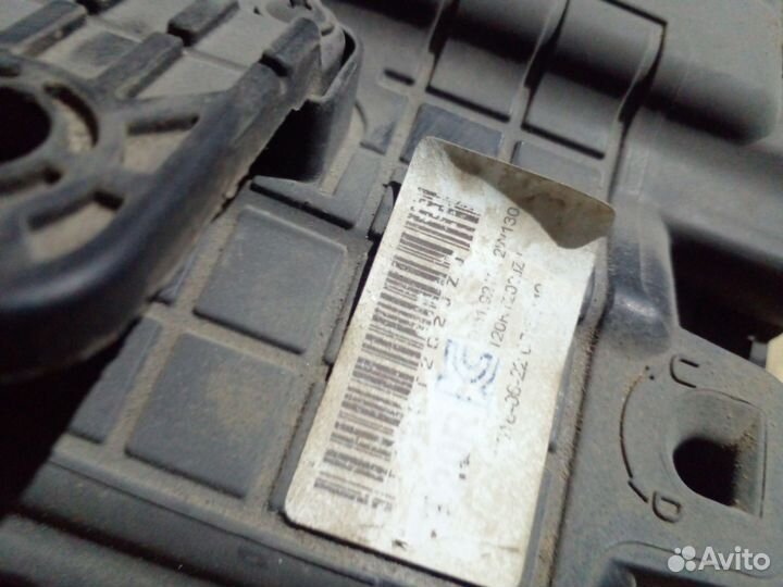 Фара правая Hyundai Santa Fe DM дефект