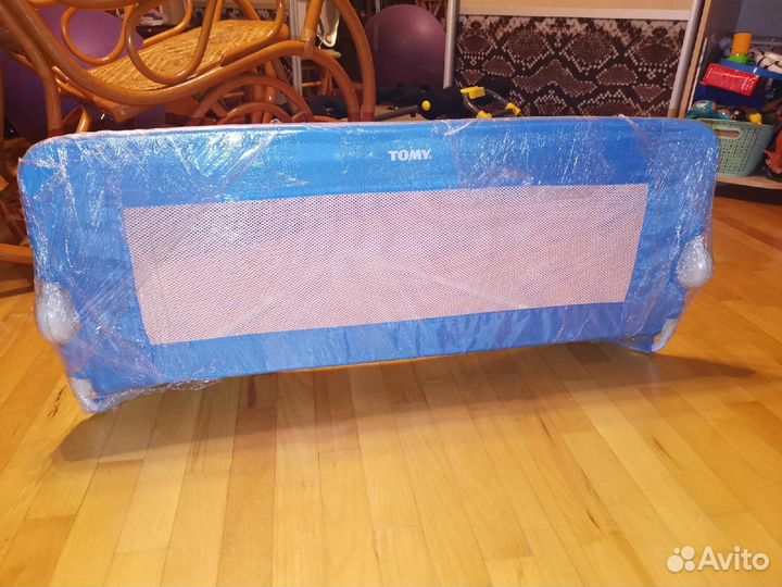 Бортик защитный для кровати