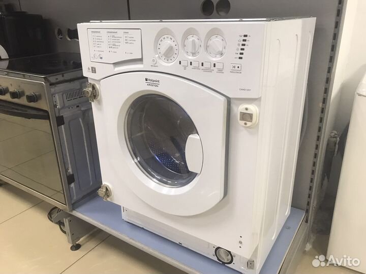 Стиральная машина встраиваемая с сушкой