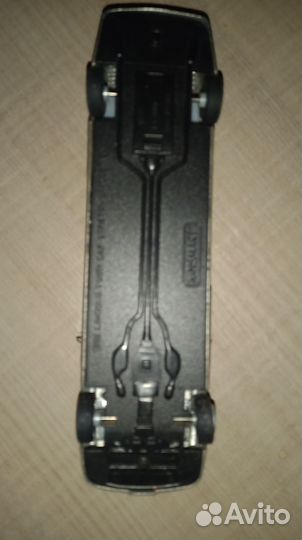 Модель kinsmart 1999 lincoln town car stretch