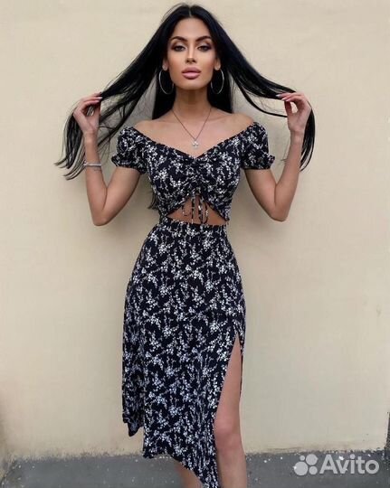 Костюм с юбкой летний