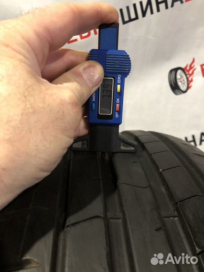 Pirelli P Zero PZ4 225/40 R19 и 255/35 R19 93W