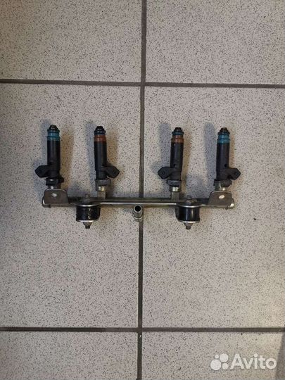 Топливная рампа с форсунками brp mxz renegade 1000