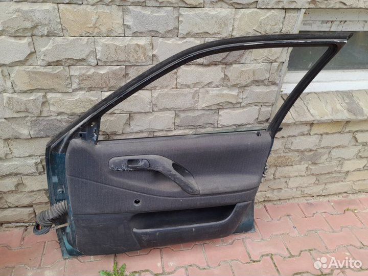 Дверь передняя правая Volkswagen Passat B4