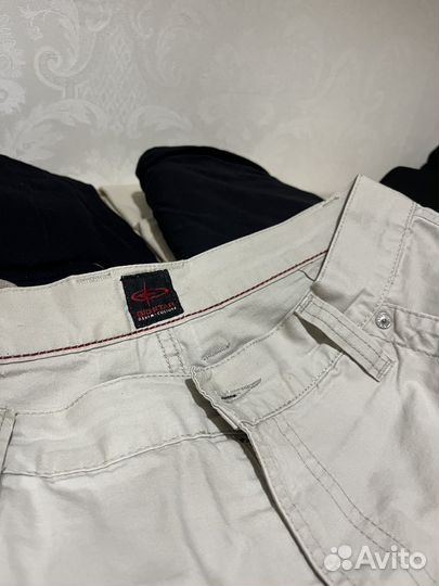 Широкие шорты ниже колен