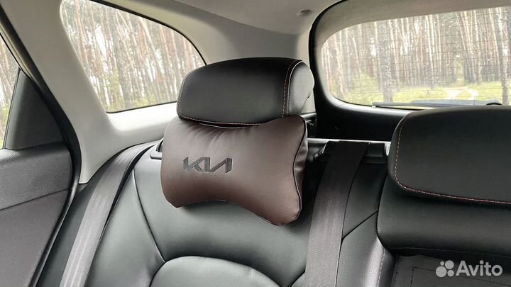 Подушки под шею с вышивкой