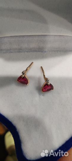 Золотые серьги пусеты