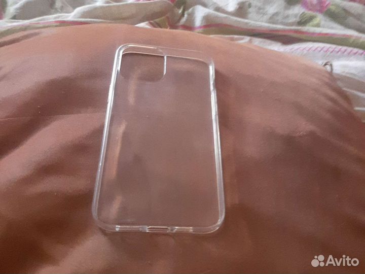 Чехол на iPhone