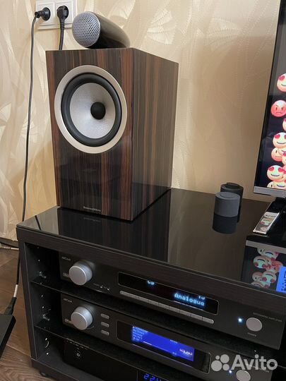 Bowers & Wilkins 705 Signature Datuk Ebony Wood