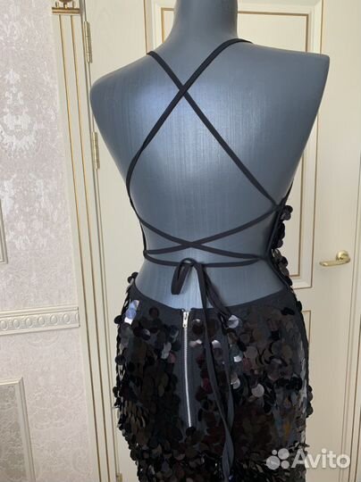 Комбинезон из пайеток 44 prettylittlething