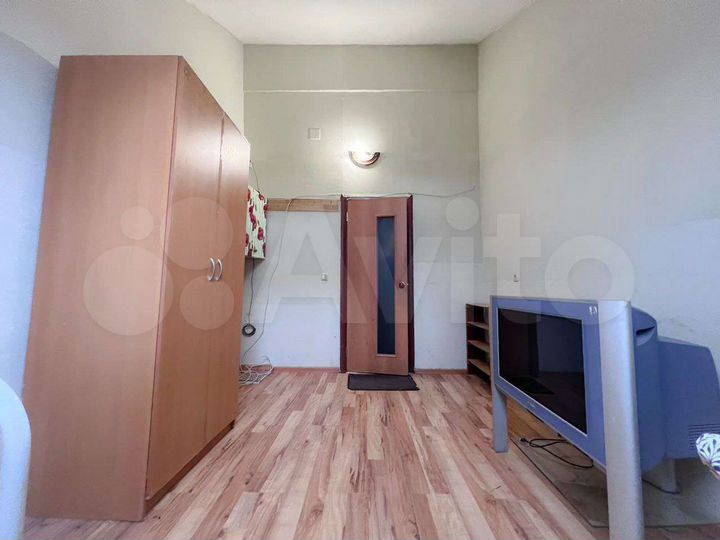 Комната 17 м² в 2-к., 1/3 эт.