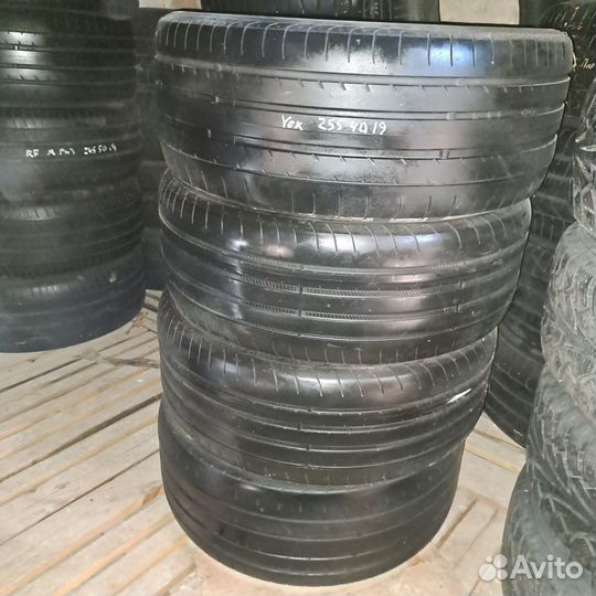 Yokohama Advan Sport V105 255/40 R19