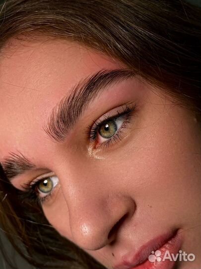 Бровист/визажист