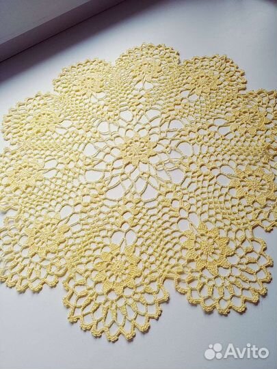 Салфетка новая декоративная.d 38см