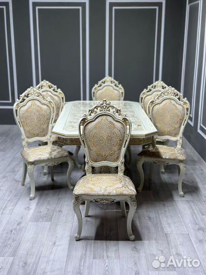 Стулья и стол в наличии