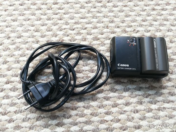 3еркалка Canon EOS 300D Kit, сумка, зарядка
