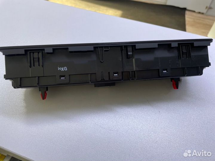 Панель управления задний Toyota Land Cruiser