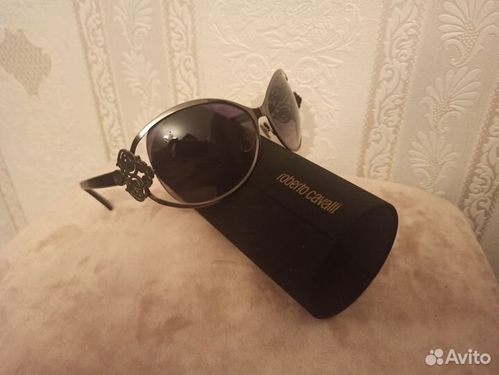 Солнцезащитные очки Валентин Юдашкин