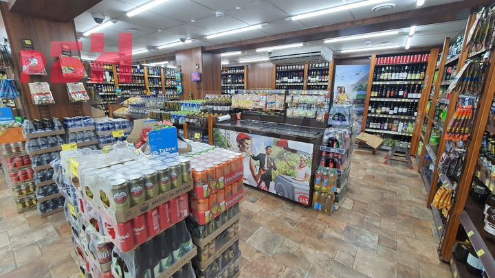 Арендатор Красное&Белое, 304 м2