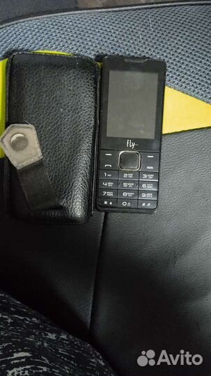 Телефон Fly