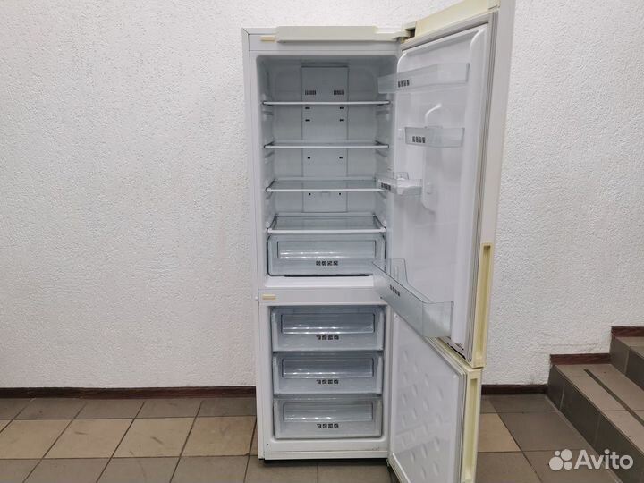 Холодильник бу Samsung нa гарантии