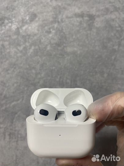 AirPods 3