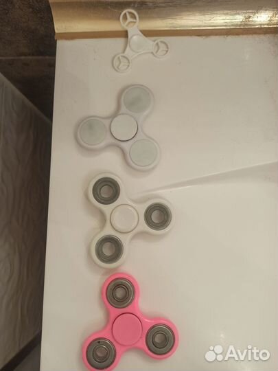 За все 4 спинера