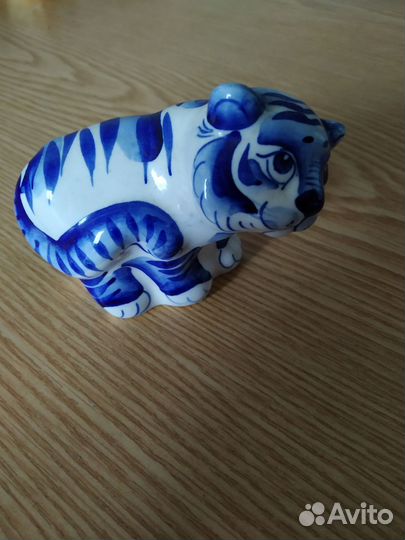 Фарфоровые статуэтки фигурки