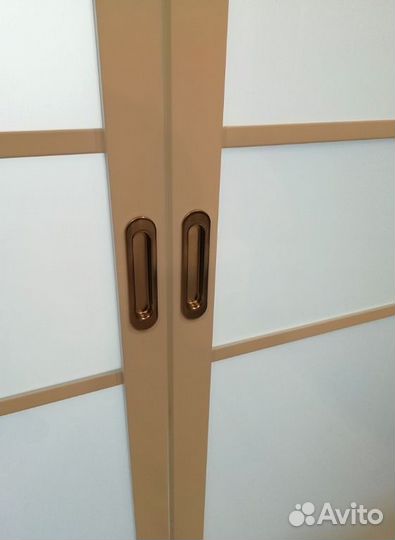 Межкомнатная раздвижная перегородка / Двери