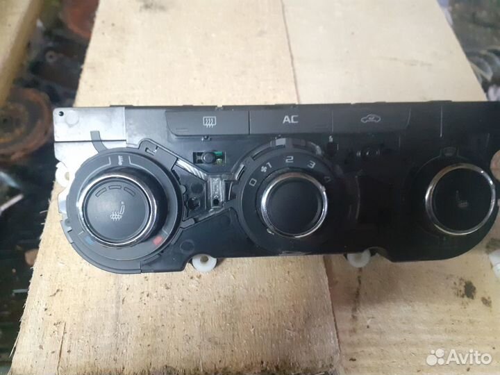 Блок управления кондиционером Skoda Yeti