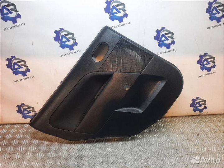 Обшивка двери задней левой Ford Fiesta MK5 1.4