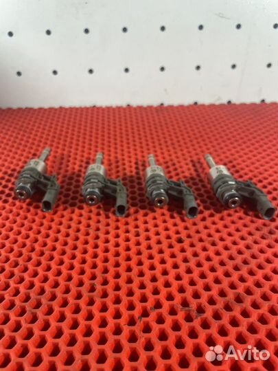 Форсунка инжекторная электрическая VW Tiguan