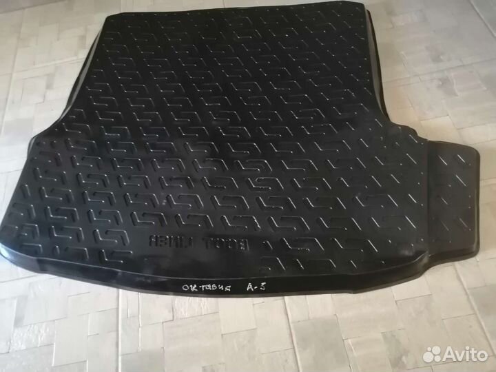 Автомобильный коврик багажника шкода октавия А5