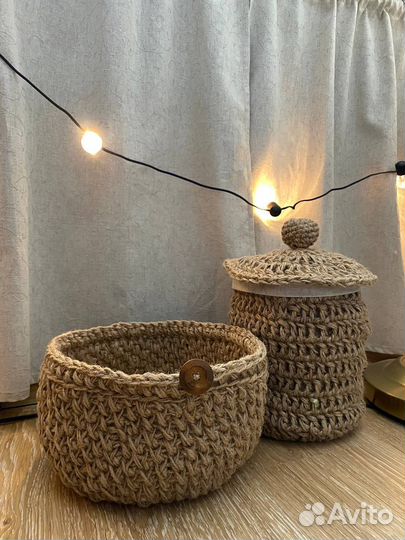 Корзина, связанная из джута