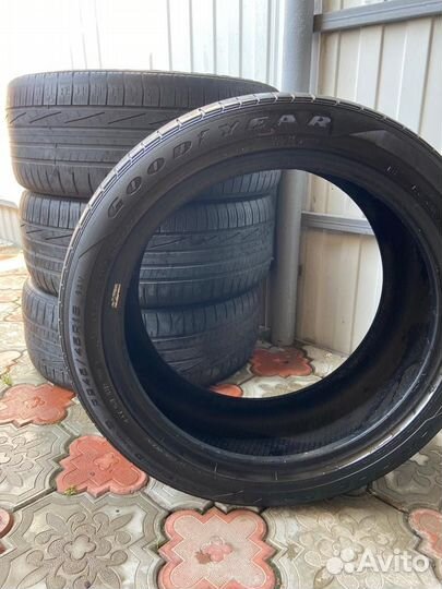 Goodyear Eagle RS-A2 245/45 R19