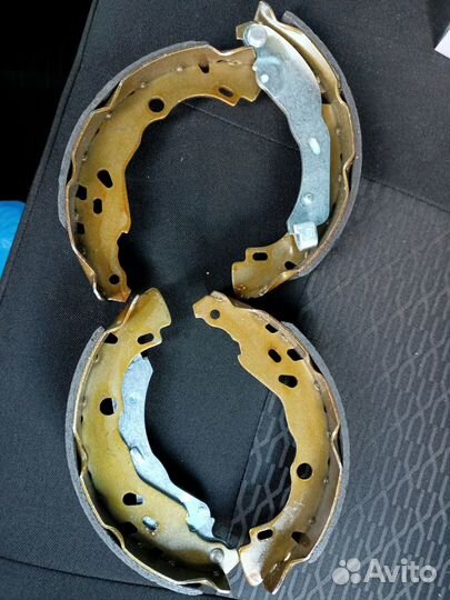 Задние барабанные колодки на Рено