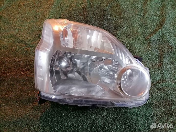 Фара правая 1785 Nissan X-Trail T31 брак креплений