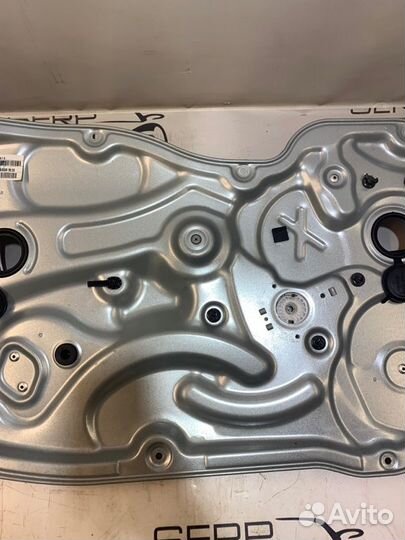 Стеклоподъемник левый Kia Ceed ED купе G4GC 2009