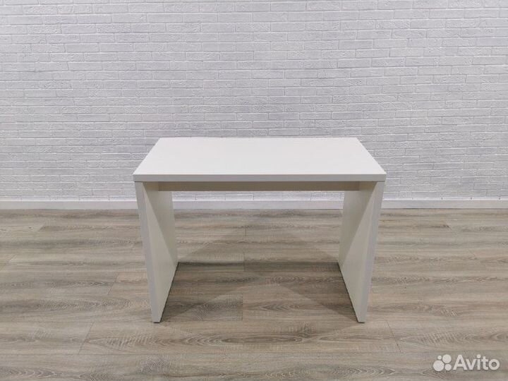 Стол маникюрный стандарт