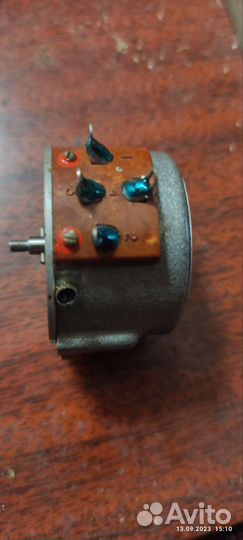 П)отенциометр Л)инейный пл 1.1.1. А. 505 1975 год