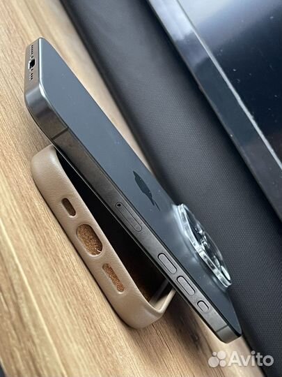 iPhone 15 pro 128gb sim esim
