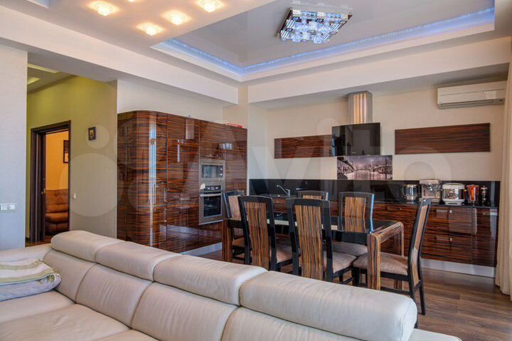 4-к. квартира, 107 м², 8/11 эт.