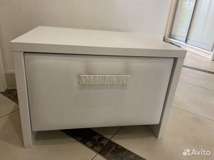 Тумба прикроватная белая 1 шт
